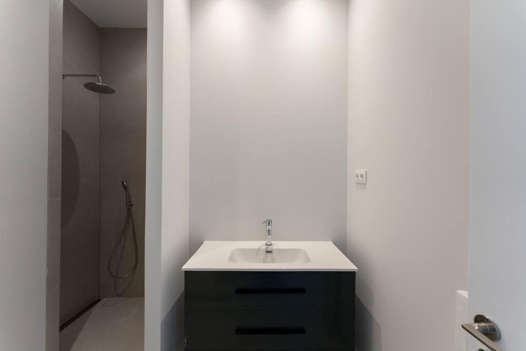 Sunniest In Apartment Madrid